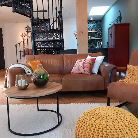 Luxurious House Close To The Center Of Amsterdam شقة أوستزان